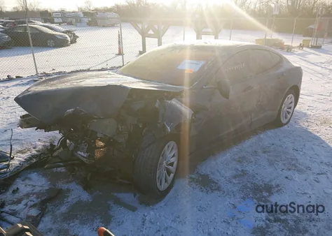 2017 Tesla Model S 100D/60D/75D/90D/P100D z USA, uszkodzony, nr VIN 5YJSA1E29HF199200